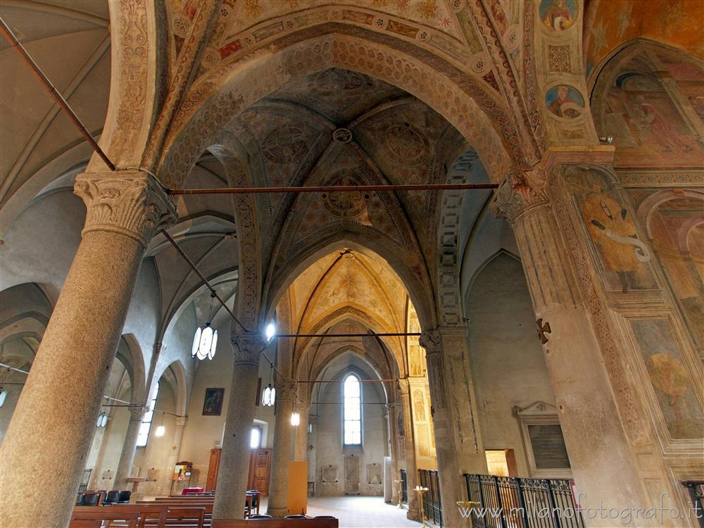 Milano - Navata destra della Chiesa di San Pietro in Gessate